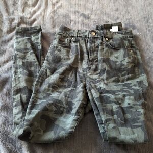 Good American Good Waist Camo Jeans - 6/28